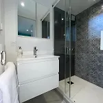Le Lys Bleu Apartment *